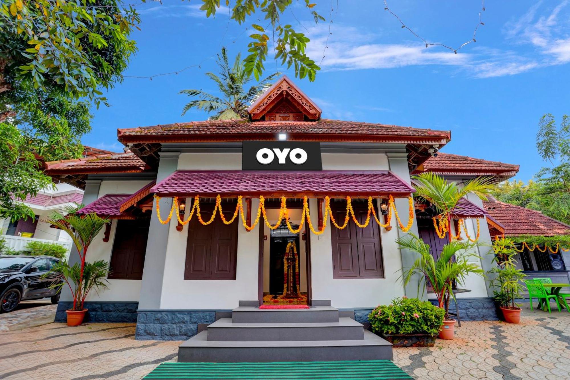 Hotel O Poptavern Heritage Kovalam Exteriör bild